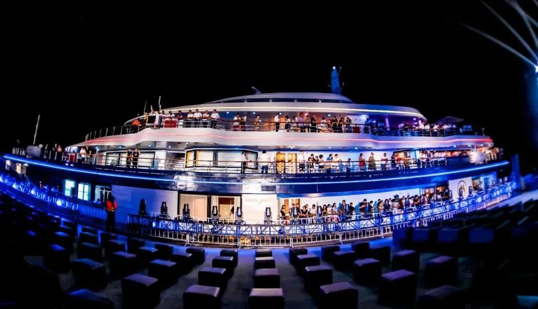 GVS用光打造“海上的移動豪華城堡”，